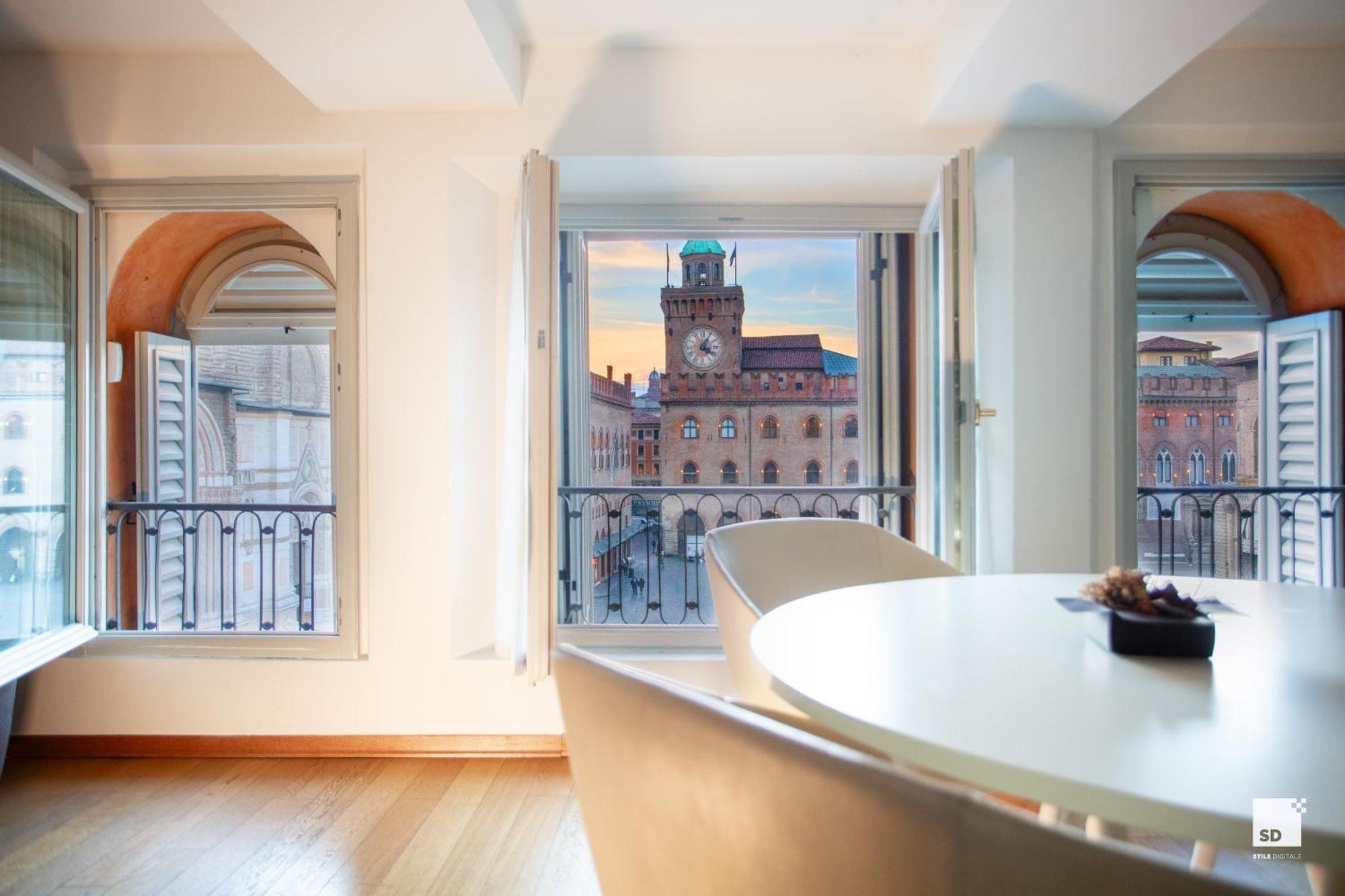 Urbanicooh Asinelli - Balcony On Piazza Maggiore Болонья Экстерьер фото